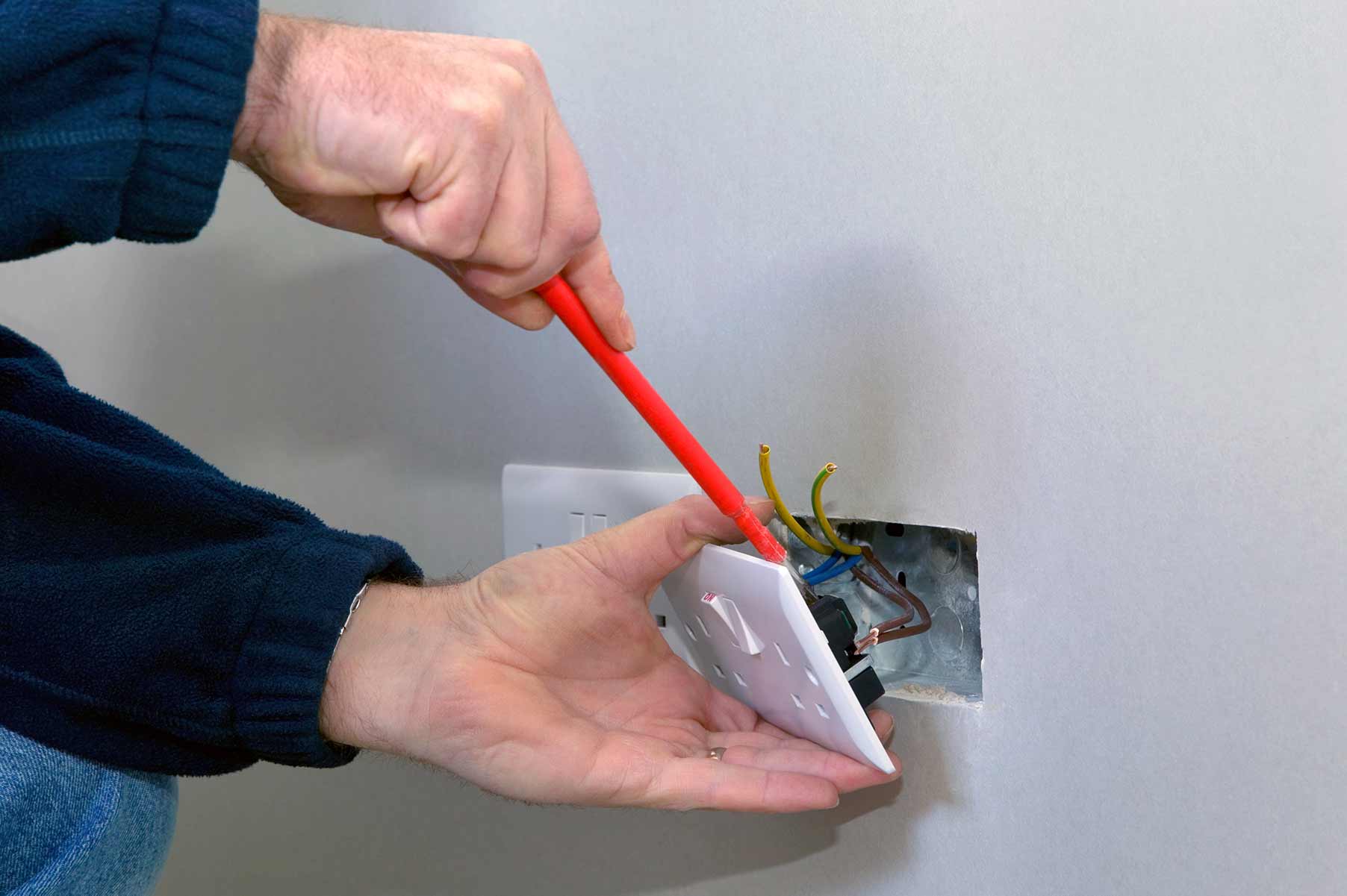 Our electricians can install plug sockets for domestic and commercial proeprties in Plaistow and the local area. 